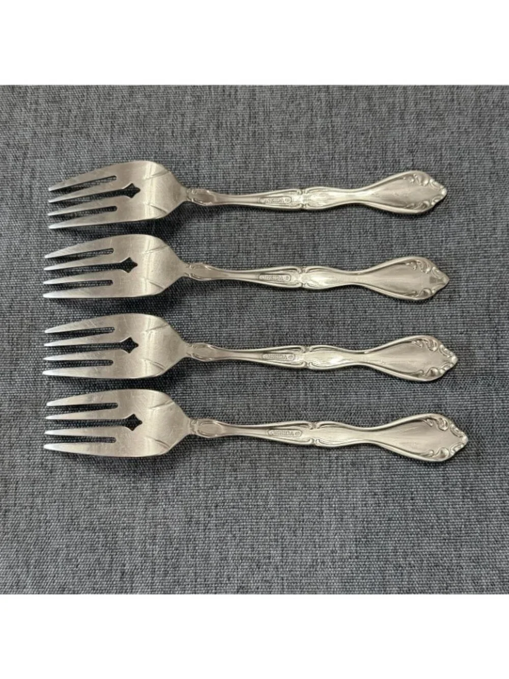 Set of 4 Oneida Cantata Glossy Salad Forks Stainless Flatware Community